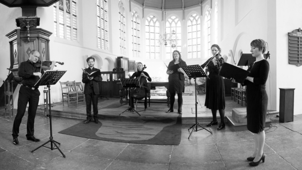 20190331 klein Frank de Groot Arvo Part Passiemuziek Oude Kerk Voorburg L1000635-Pano